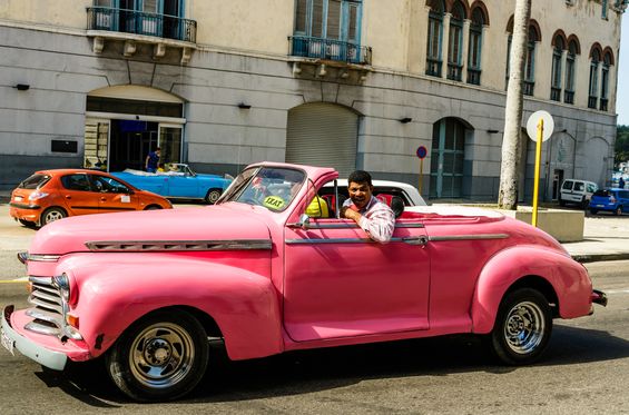 Visitare L’Avana in auto d’epoca.
