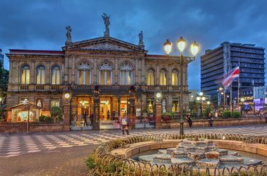 Au cœur de San José, le théâtre National du Costa Rica